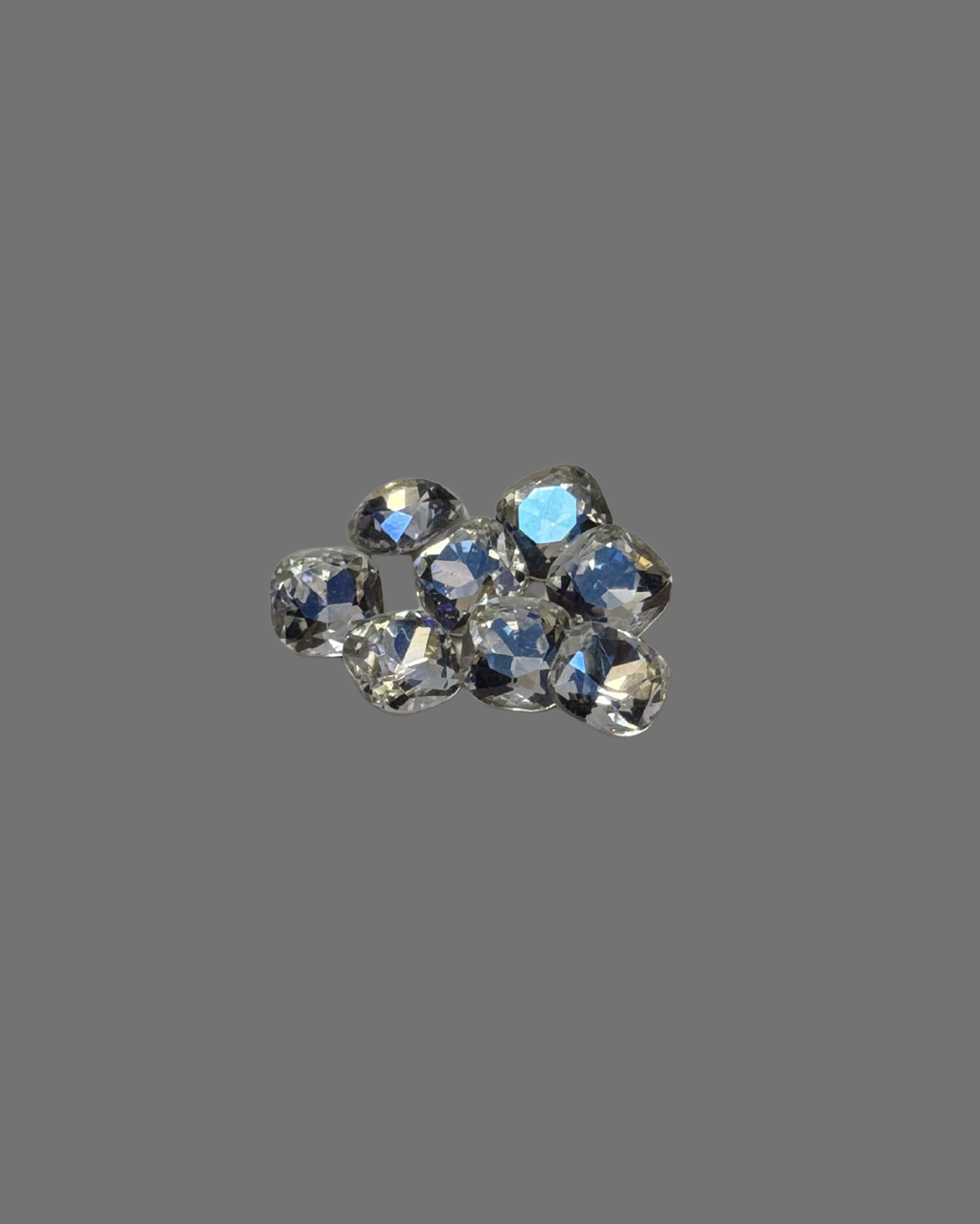Piedra En Forma De Cristal Plateado